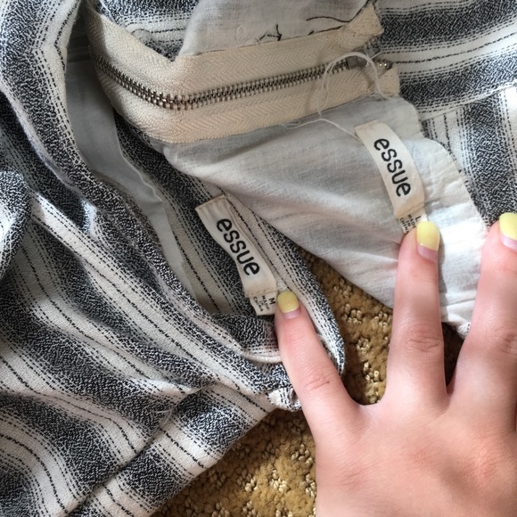 Striped Two-Piece Set- Halter & Short (Essue) - Picture 4 of 4